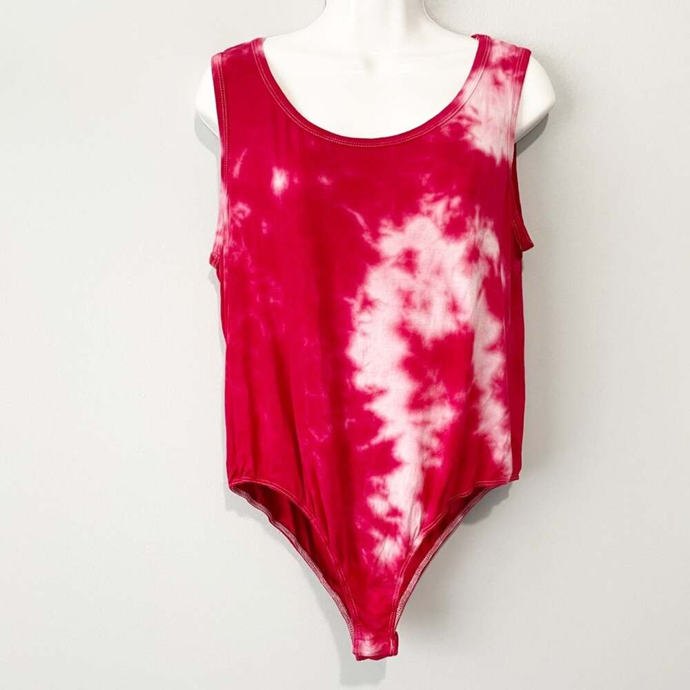 Fashion Nova red tie dye bodysuit 1X scoop neck curve plus